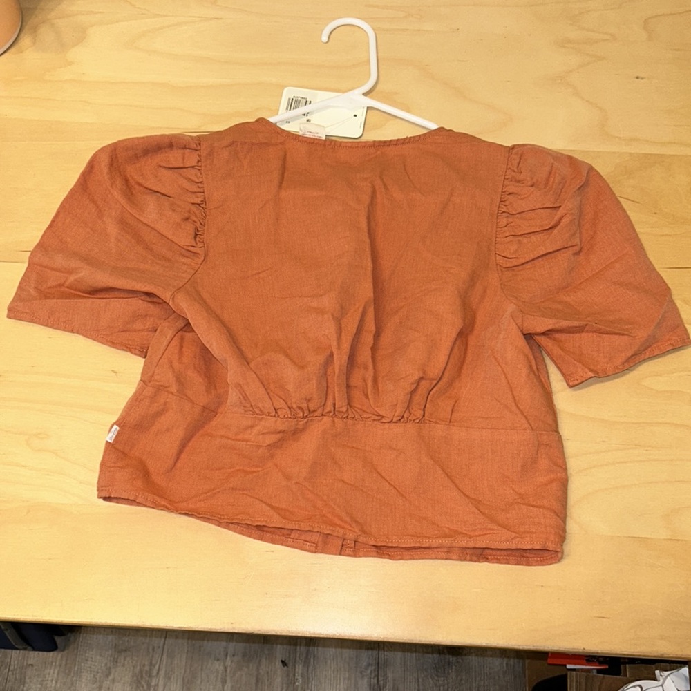 Levi’s Luisa Cropped Puff Sleeve - Picture 3 of 10
